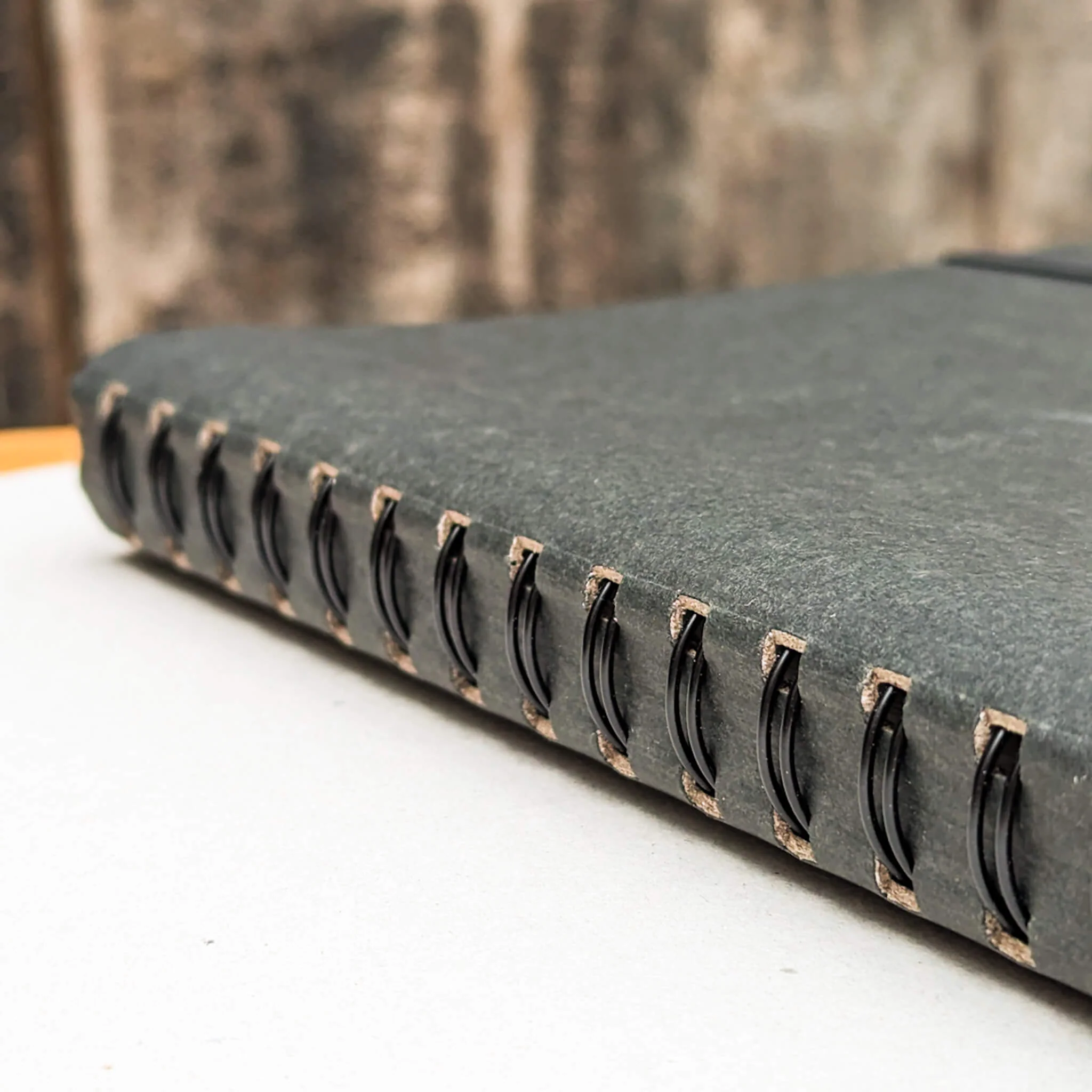 Hahnemuhle A4 120 gsm Sketch Diary - Image 3