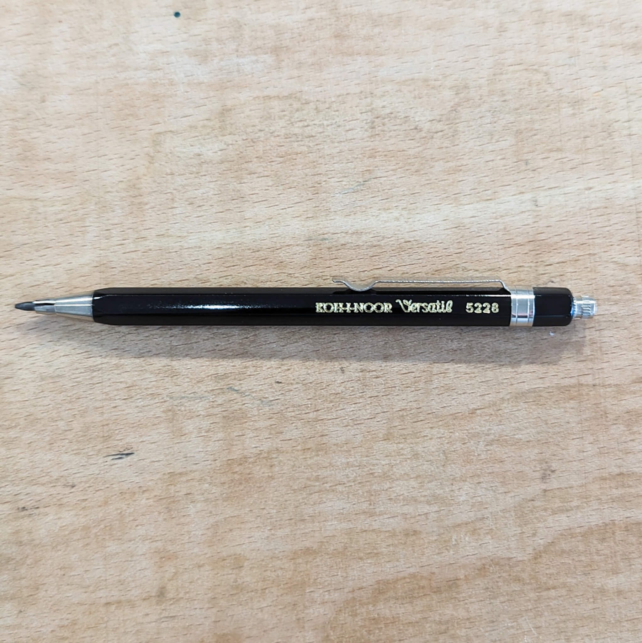 Koh-I-Noor Versatile 5228 2.0mm Short Clutch Pencil - Image 5