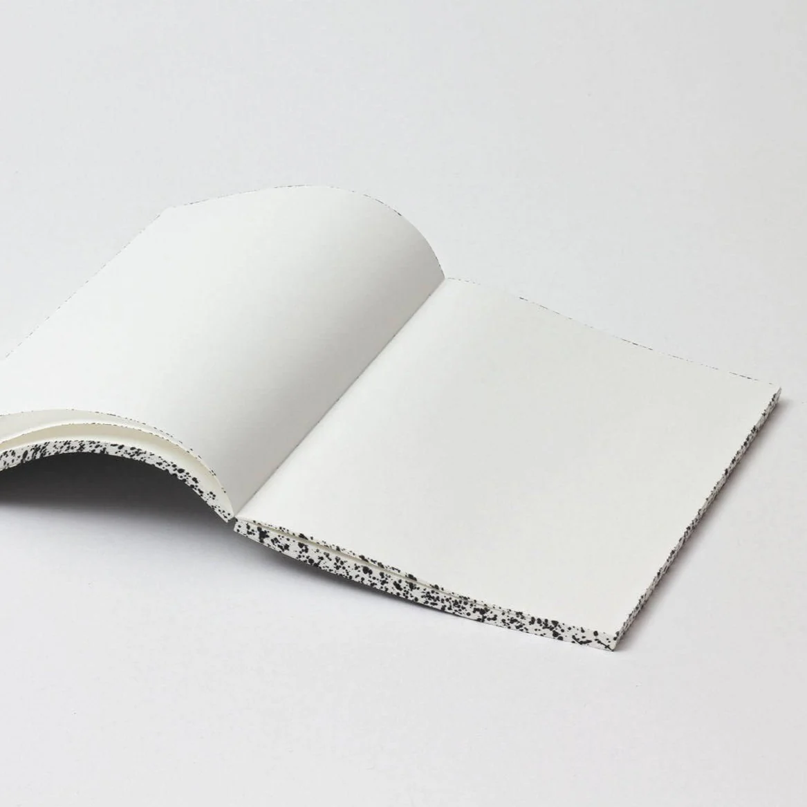 Labobratori Spray Splash Black & White  Soft Cover B6 Plain Notebook - Image 5