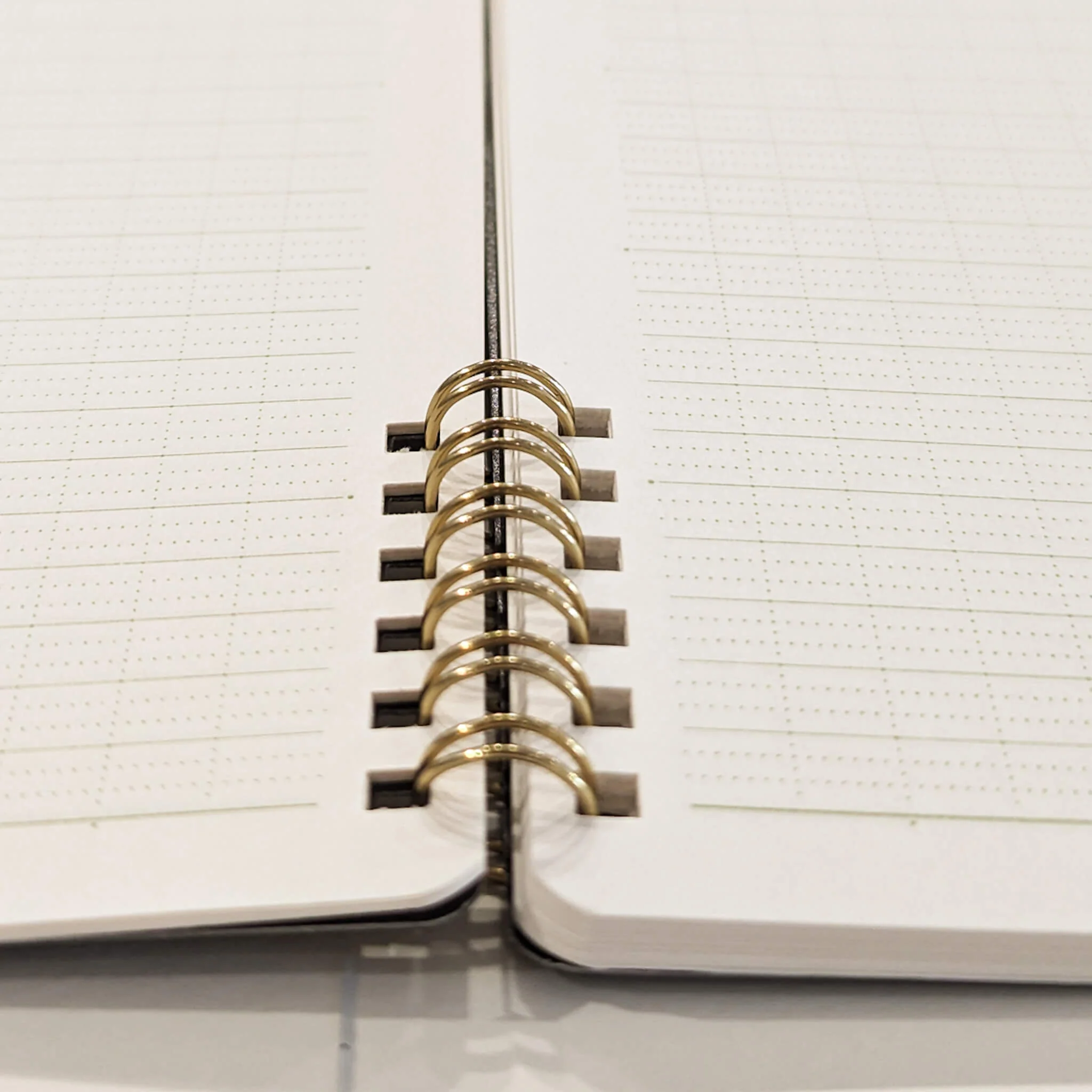 Nakabayashi Logical Prime Ringbound 7mm Ruled  Notebook B5 - Image 6